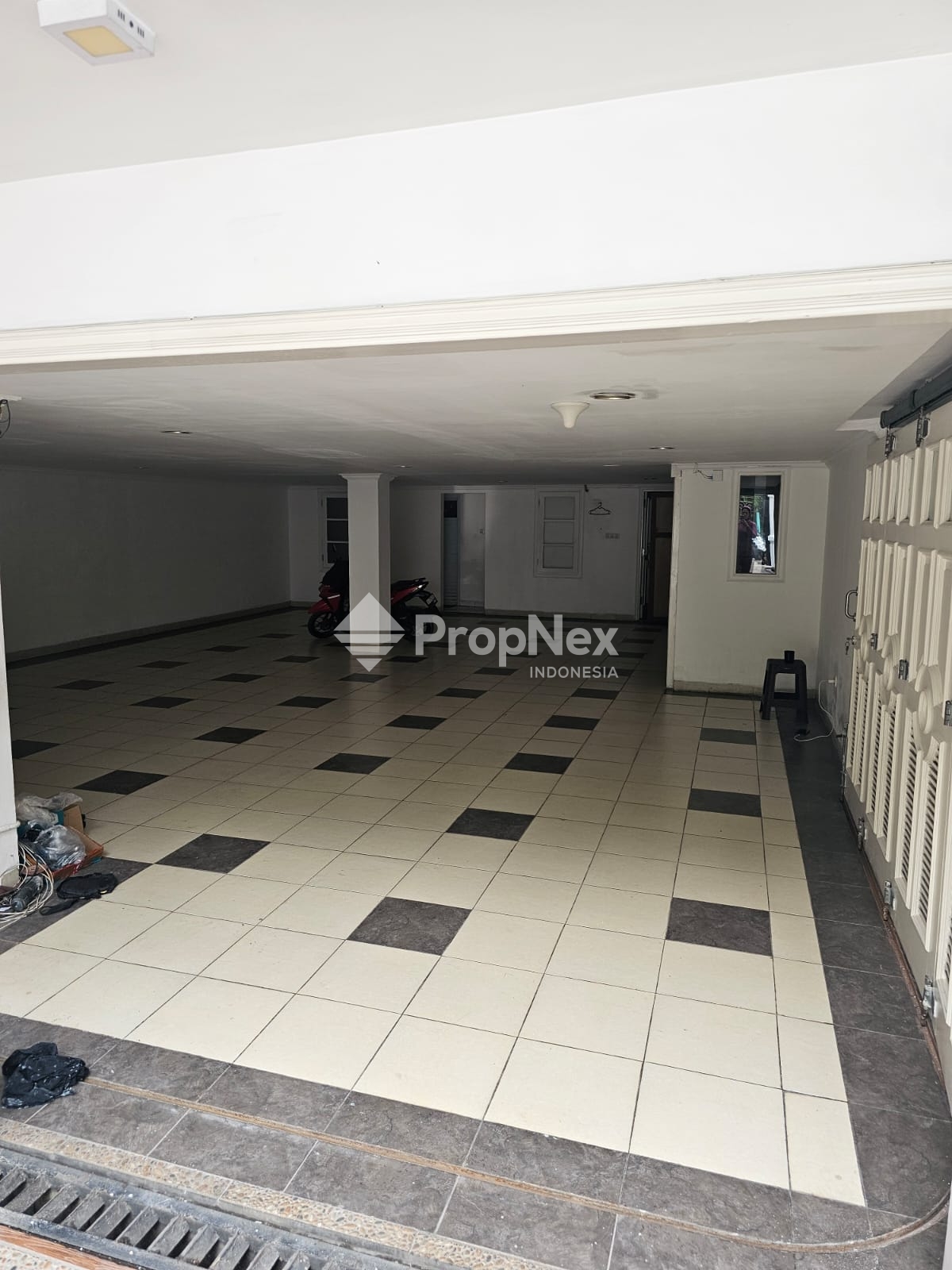 Rumah Mewah 2,5 Lantai Strategis & Siap Huni di Tebet Timur — foto 3
